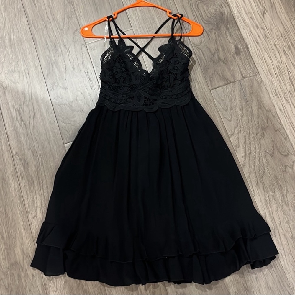LISTICLE sundress adjustable straps, pockets, black, sz S